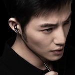Xiaomi Piston 3 на голове
