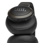 JBL Live 650BTNC разъём для подключения по кабелю