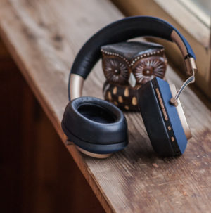 Bowers and Wilkins PX кнопки управления