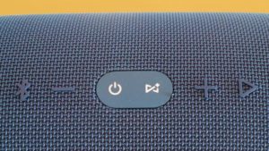 JBL Xtreme 2 кнопки