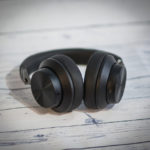 Mixcder E10 кнопки и разъёмы