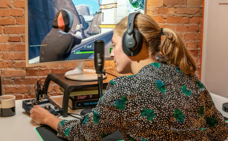 AKG K361-BT - беспроводные наушники со студийным звуком 4 AKG K361-BT — беспроводные наушники со студийным звуком