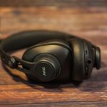 AKG K361-BT сенсорная панель