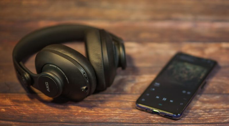 Обзор AKG K361-BT – профессиональные беспроводные наушники 3 Обзор AKG K361-BT – профессиональные беспроводные наушники