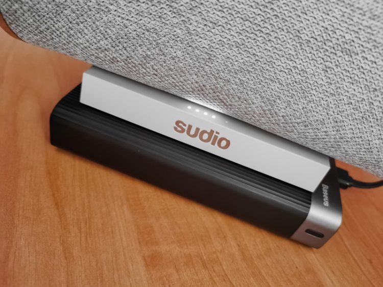 Зарядка Sudio Femtio