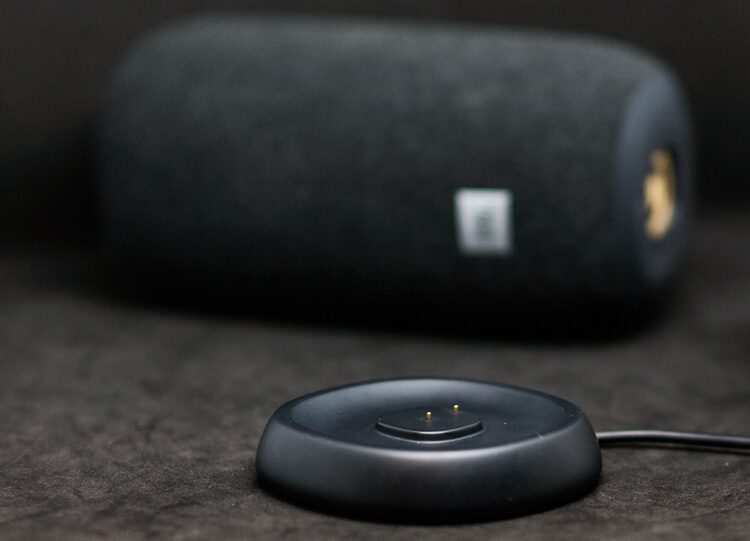 JBL Link Portable зарядное устройство