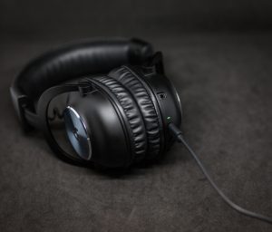 Logitech G Pro X Wireless на зарядке