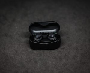 Soundcore Life Dot 2 в кейсе