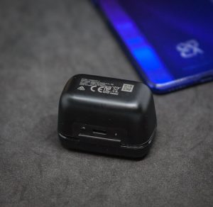 Sennheiser CX 400BT кейс снизу