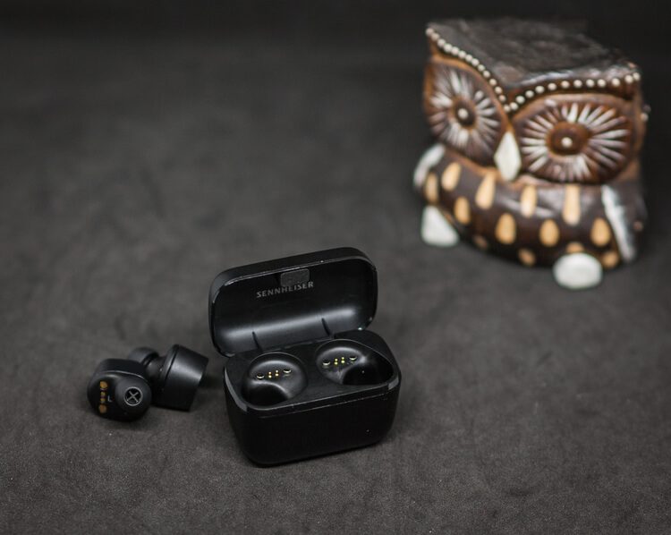 Sennheiser CX 400BT кейс внутри