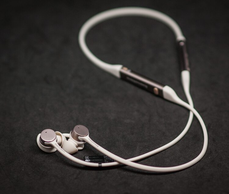 Bowers & Wilkins PI4 корпусы
