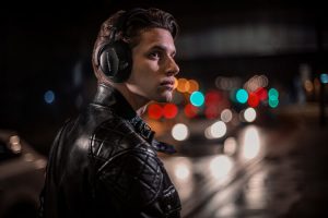 Bowers & Wilkins PX7 Carbon Edition