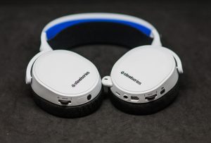 SteelSeries Arctis 7P Wireless поворотные чаши