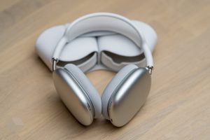 Apple AirPods Max и чехол SmartCase