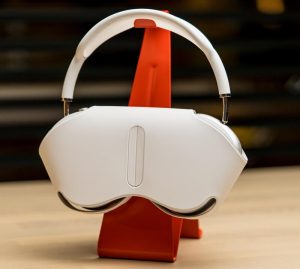 Apple AirPods Max в чехле
