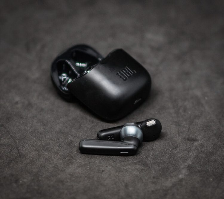 JBL Tune 225 TWS беспроводные наушники