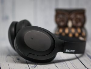 Sony WH-H910N зона сопряжения по NFC