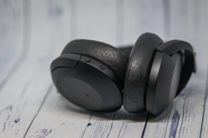 Sony WH-H910N кнопки управления