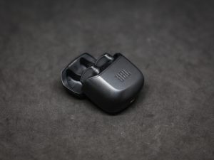 JBL Club Pro+ TWS в кейсе
