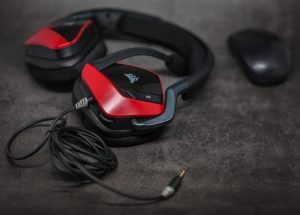 Corsair Void Elite Surround кнопка выключения микрофона