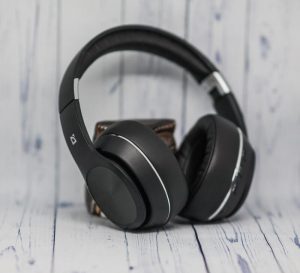 Defender FreeMotion B540 бюджетные наушники