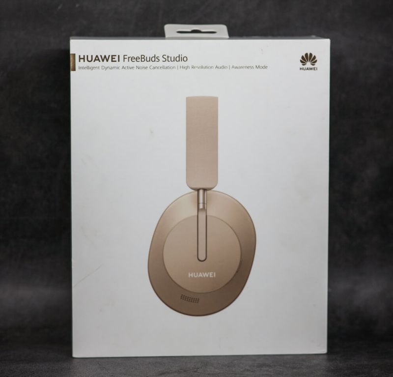 Huawei FreeBuds Studio коробка