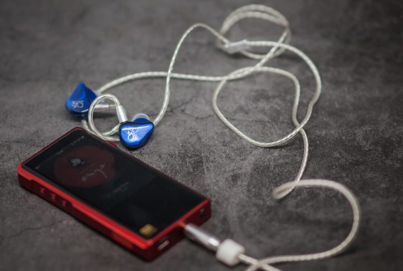 Плеер Shanling M5s красный, наушники Shanling ME200