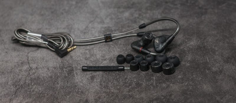 Sennheiser IE 300 набор амбушюров и инструмент для чистки