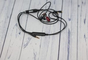 Shure Aonic 5 пульт управления