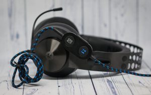 Lenovo Legion H500 Pro 7.1 пульт управления, объёмный звук 7.1