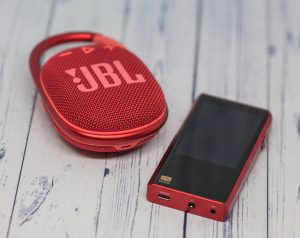 Портативная акустика JBL Clip 4 и Shanling M5s
