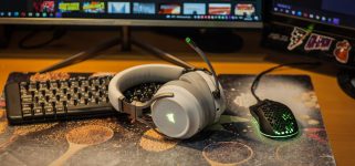 Corsair Virtuoso RGB Wireless наушники для игр