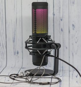 HyperX QuadCast S подключение наушников