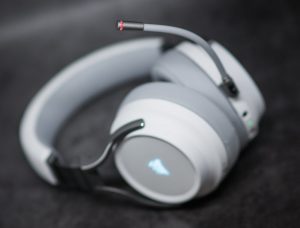 Corsair Virtuoso RGB Wireless индикаторы выключения микрофона