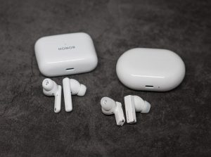 Беспроводные наушники Honor Earbuds 2 Lite и Huawei Freebuds Pro
