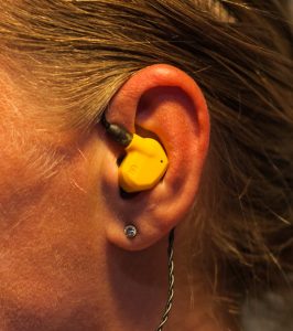 Campfire Audio Honeydew в ухе