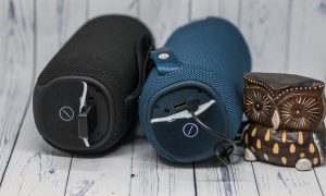 Sven PS-290 и Sven PS-295 подключение USB-флешки и microSD карты, кабель Type-C может использоваться как антенна для радио