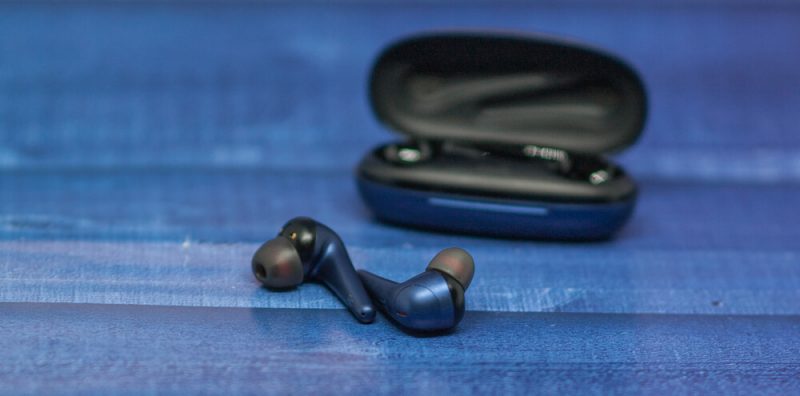 Беспроводные наушники 1More ComfoBuds Pro внешний вид