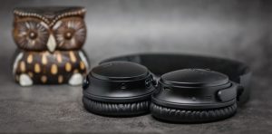 Bose QuietComfort 35 II разъёмы 2,5 мм, microUSB и метка NFC