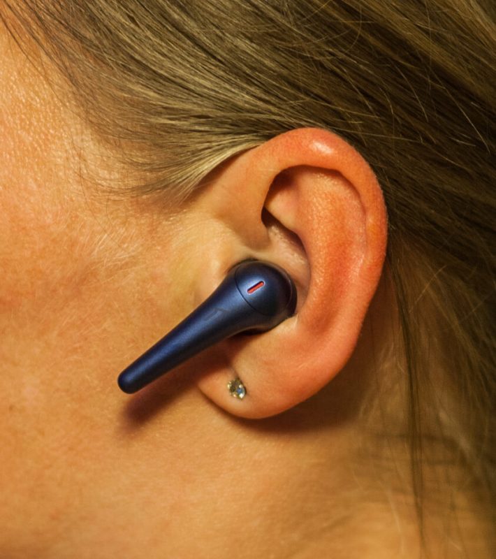 1More ComfoBuds Pro посадка