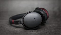 Sennheiser HD 458 BT наушники с активным шумоподавлением