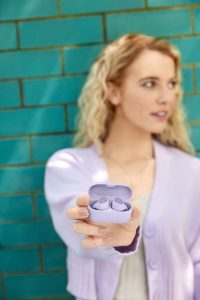 Jabra Elite 3 Lilac Female Wall 1 Medium