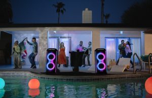 jbl partybox 710 pool 3554