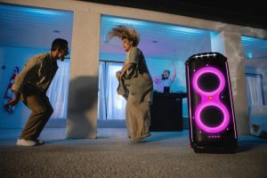 jbl partybox 710 pool 4312