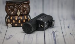 Sennheiser MKE 400 спереди, аудио-выход