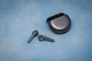 Huawei FreeBuds 4 silver (мерцающий серебристый цвет)