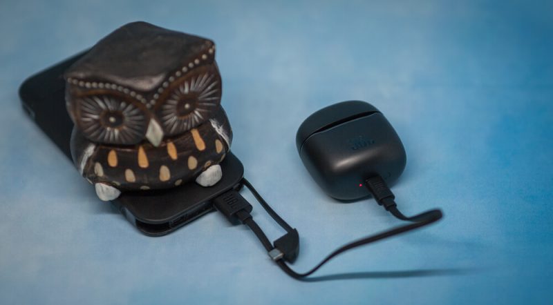 JBL Tour Pro+ TWS зарядка USB-C
