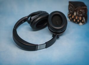 JBL Tour One металлическая дужка оголовья