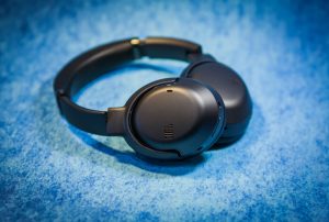 Наушники JBL Tour One