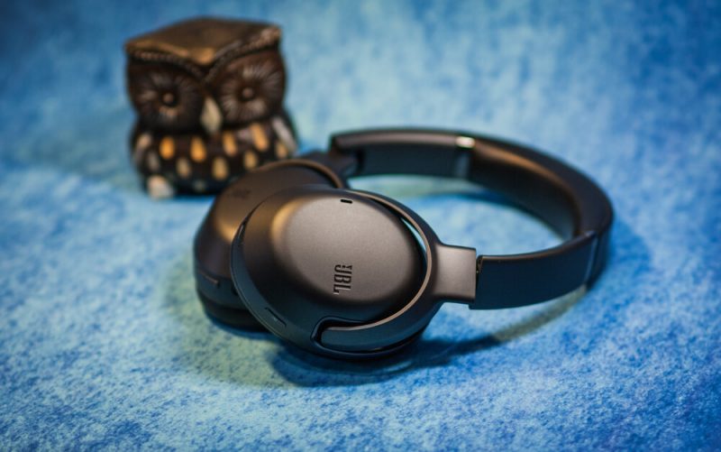 JBL Tour One Bluetooth наушники